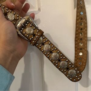 Genuine Leather & Silver Concho Southwestern / Western Belt. Perfect for Rodeos.